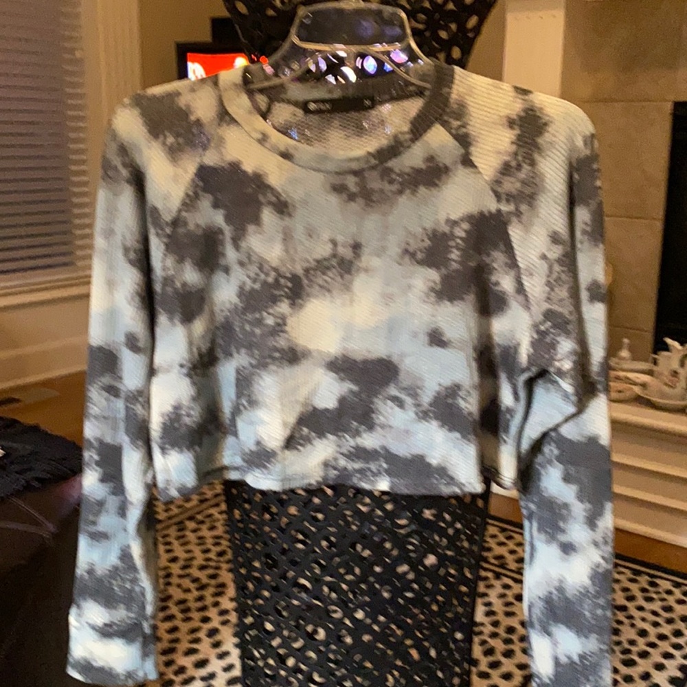 I luv blue/grey LS crop top Medium